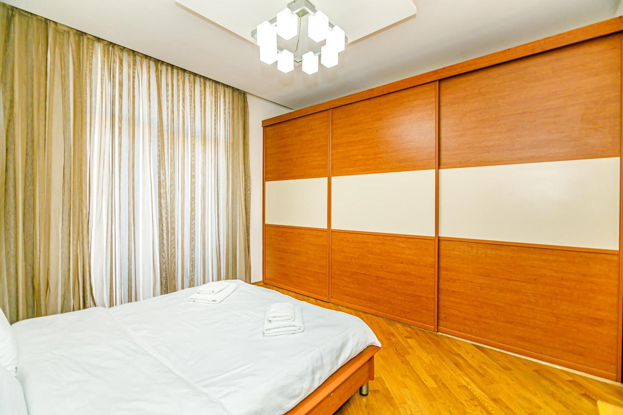 Boulevard Apartment By Baku Housing Exteriör bild